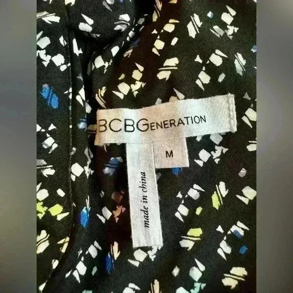 BCBGeneration Dress Size S-Short Racerback with Jersey Moc Wrap Vneck, preowned - Picture 9 of 11